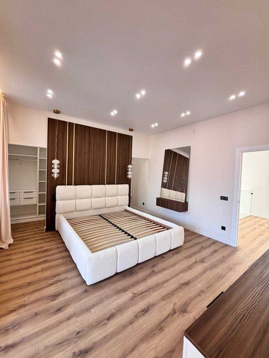 Продається ЕЛІТНИЙ будинок з авторським ремонтом, меблями і технікою!