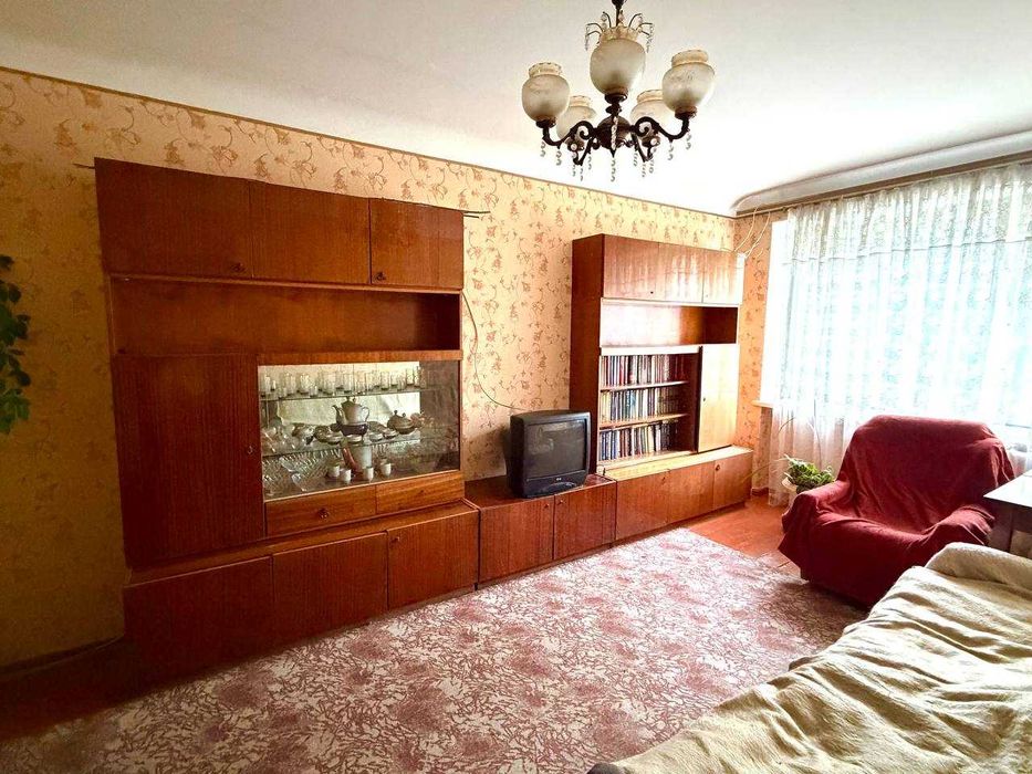 Продам 3 км квартиру на Чайці 3й поверх