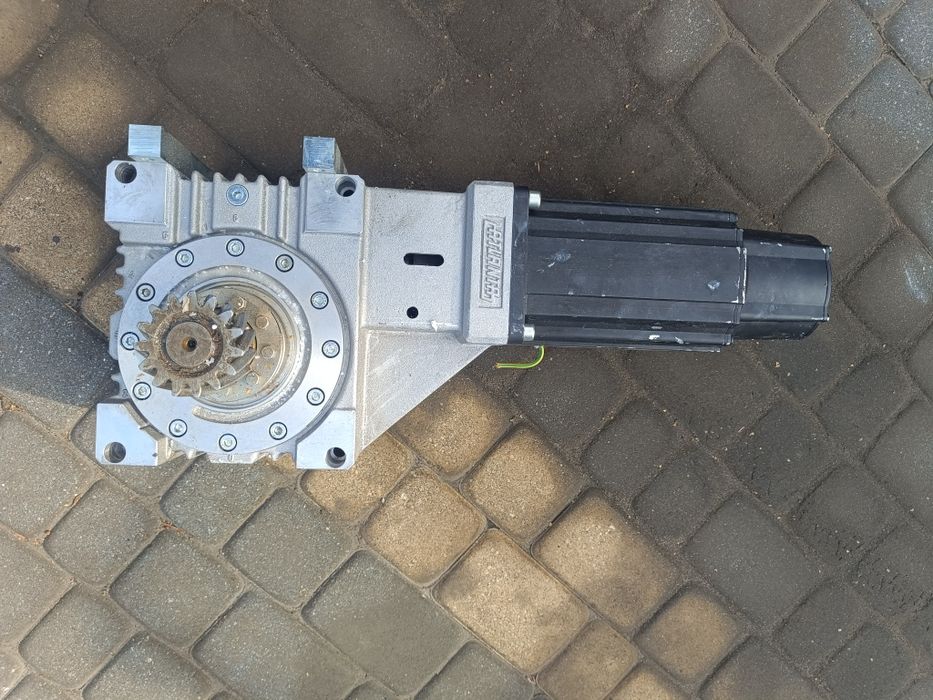 Serwomotor serwo servo z przekładnia
13.2A, mocny 
Rexroth mkd090b-047