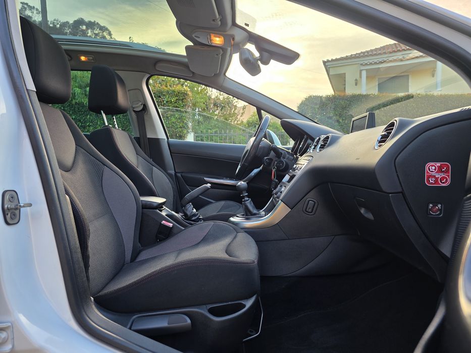 Peugeot 308 SW — fotografia 8