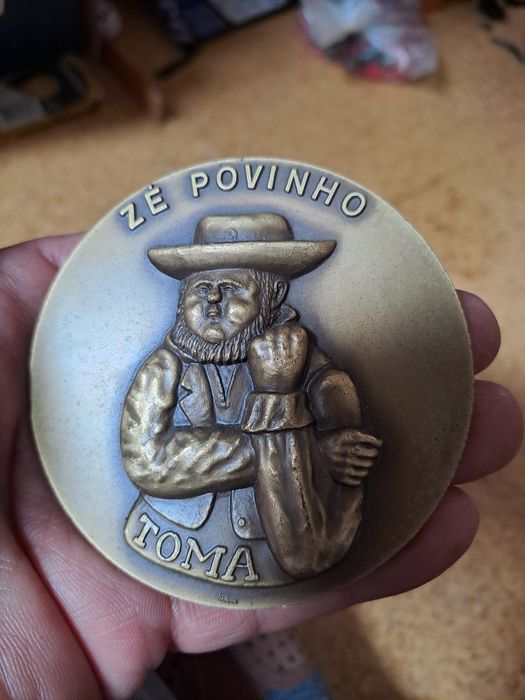 Medalhas antigas de metal