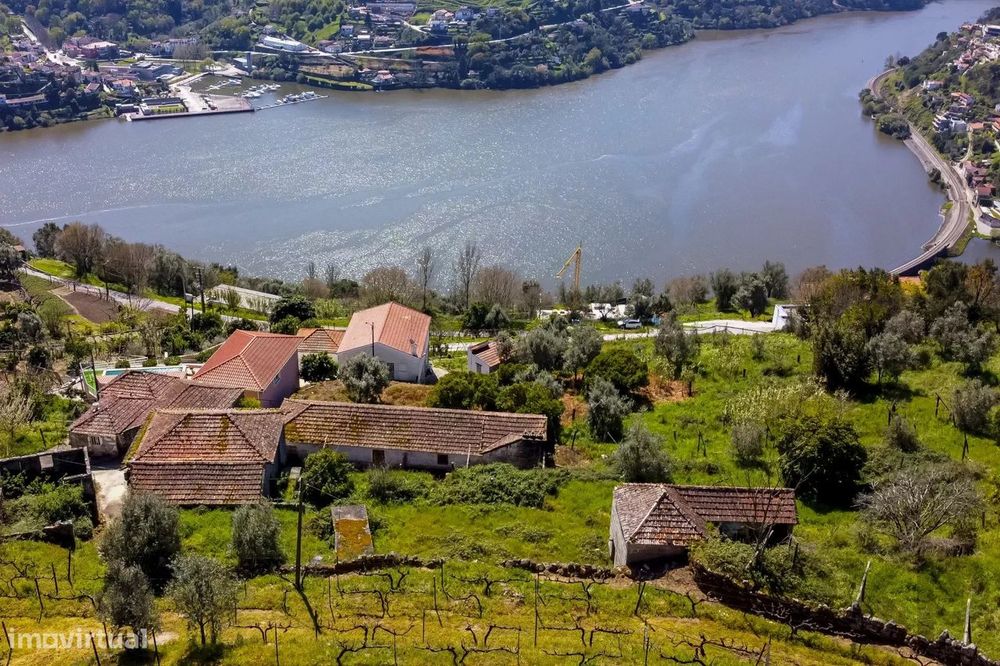 8 Suítes | Vistas sobre o Rio Douro – Um Refúgio de Luxo Sustentável n