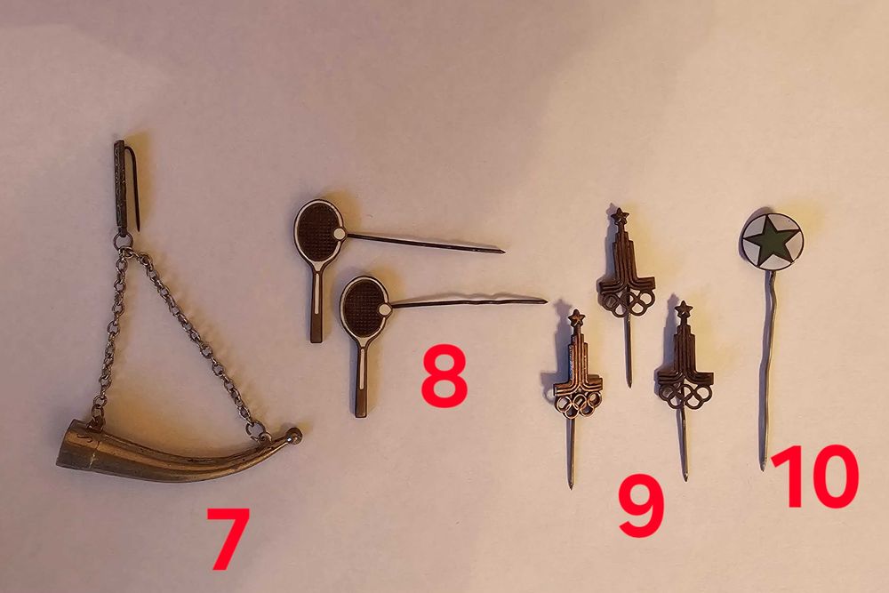 Продам брелоки, значки, заколки для галстука ссср