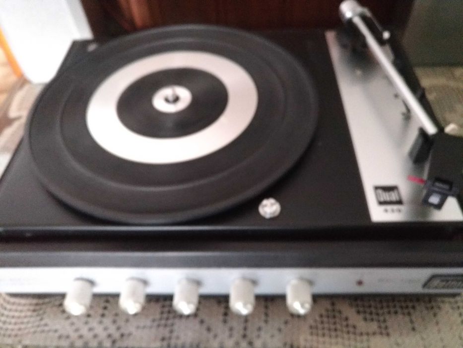 Giradiscos Amplificado BETTOR EF 142 com prato DUAL 430