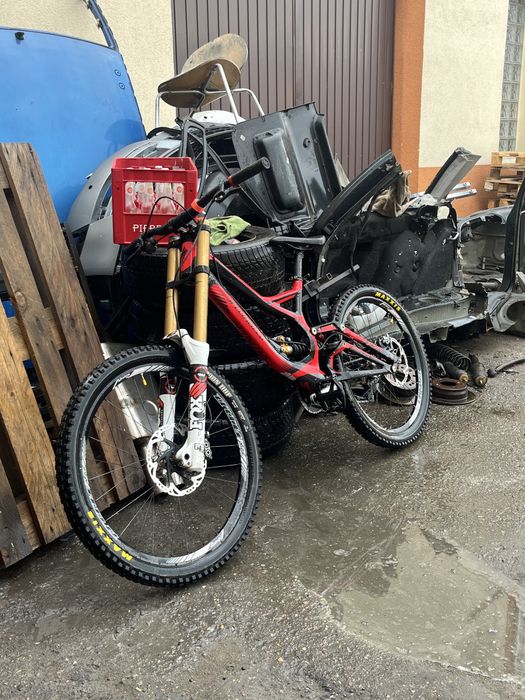 Specialized demo8