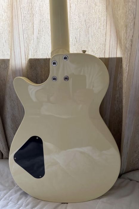 Gretsch Streamliner + Harley Benton Victory
