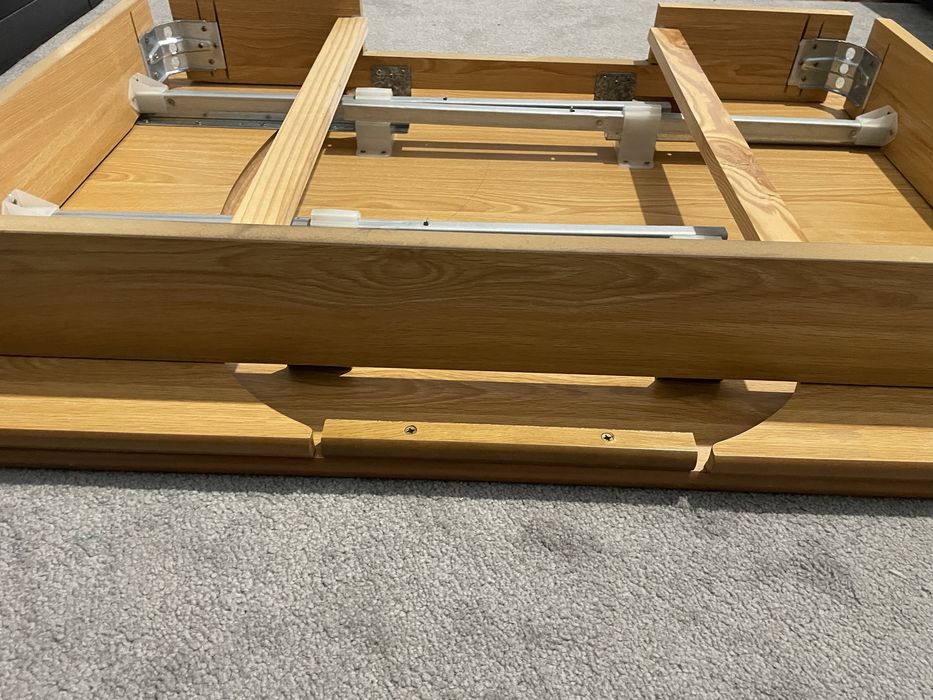 Mesa de madeira maciça64575348944897123