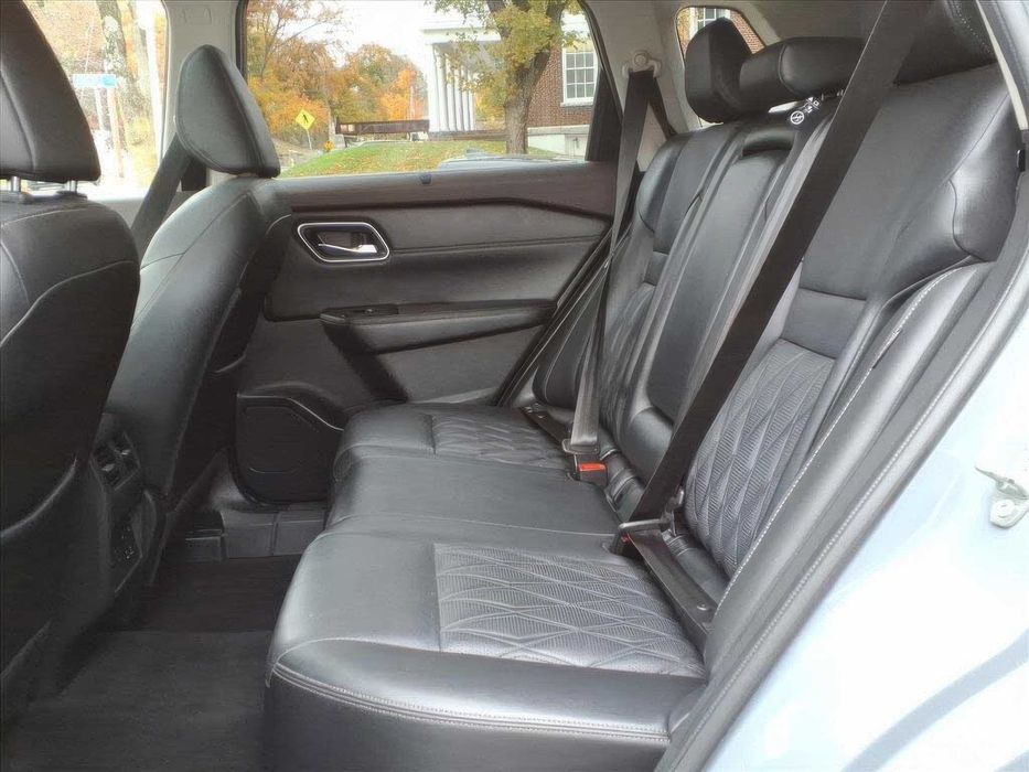 Nissan Rogue Platinum      2022