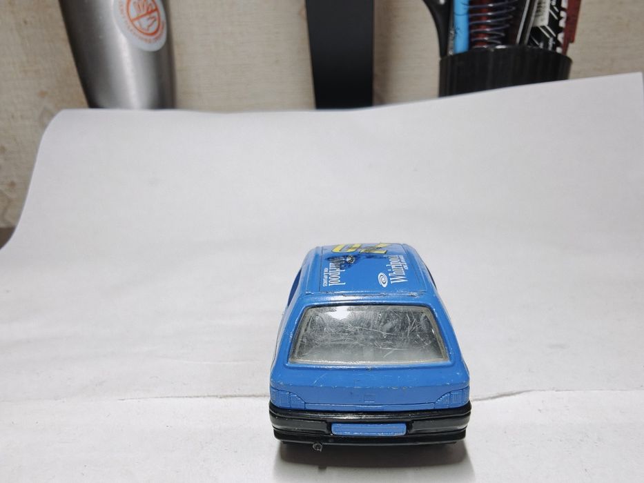 Машинка модель Renault Clio bburago 1/43 made in Italy