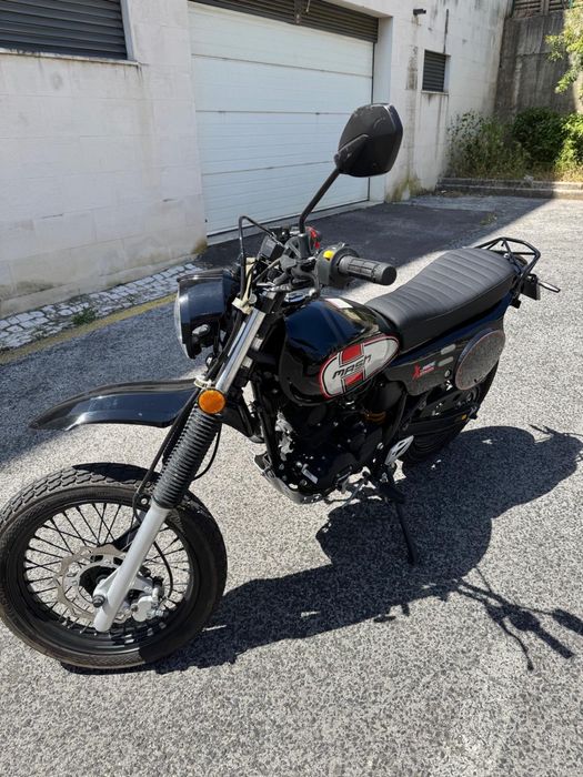 Mash 50 X-ride , como nova , ainda na rodagem