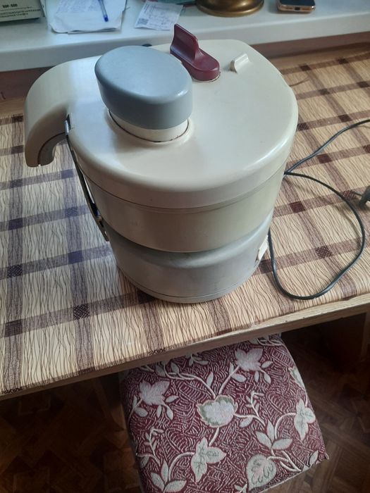 Продам соковижималку.