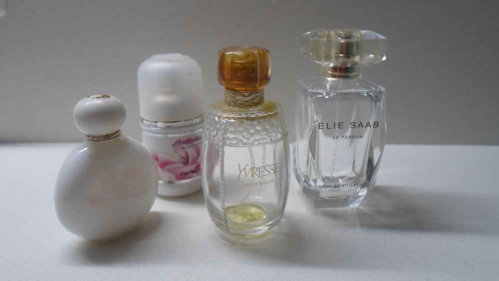 Fidji YSL Elie Saab Cacharel Magnolia флаконы