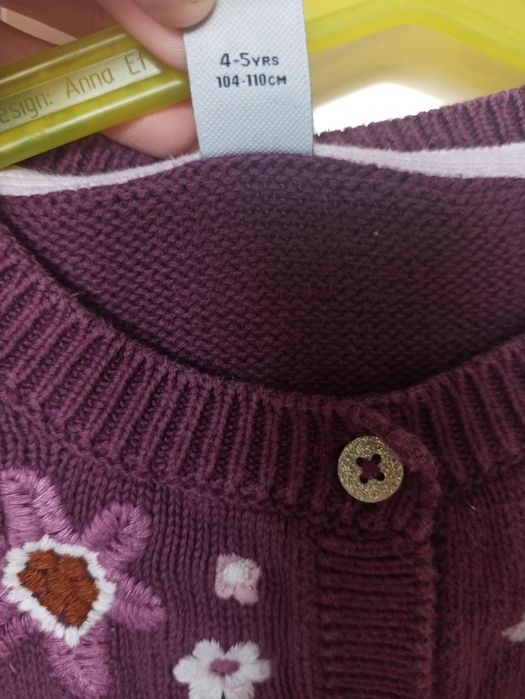 Кофта та светр на дівчинку 4-5 років