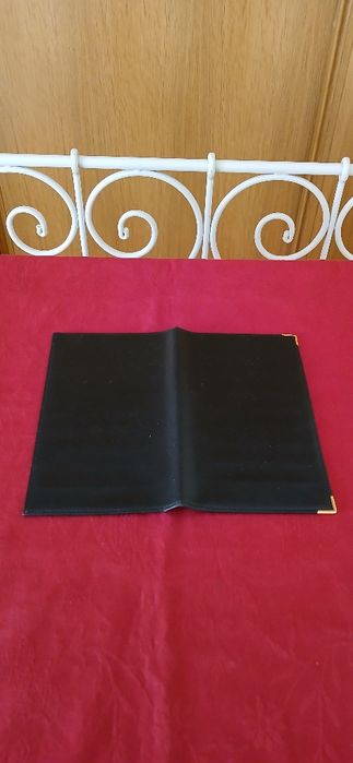 Carteira para cheques e cartões, nova