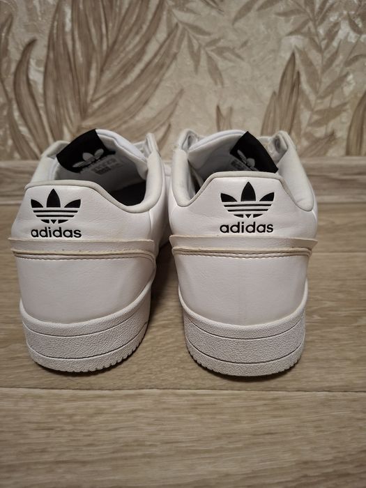 Кросівки  Adidas оригінальні