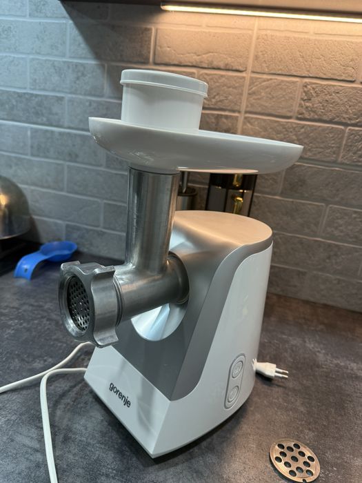 Мʼясорубка соковижималка Gorenje 1600w