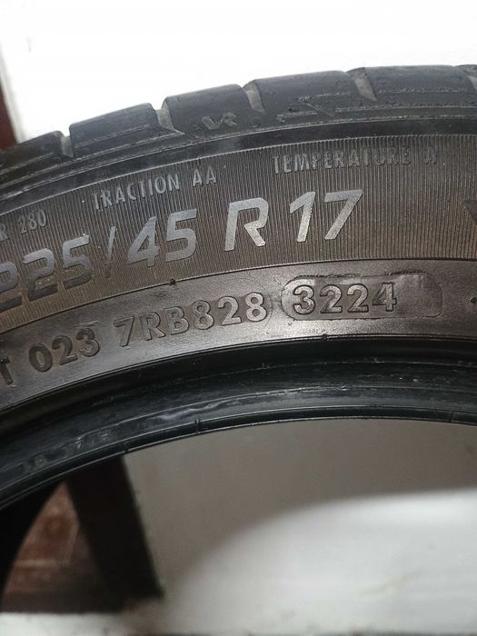 Продам літні шини 225/45 R17