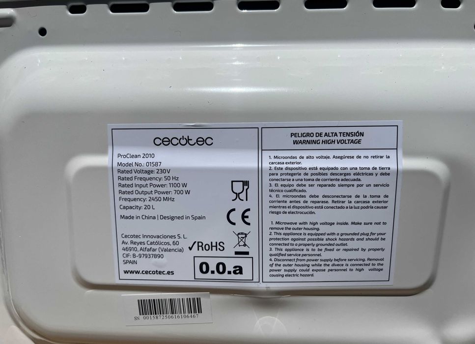 Kuchenka mikrofalowa Cecotec ProClean 2010 20L