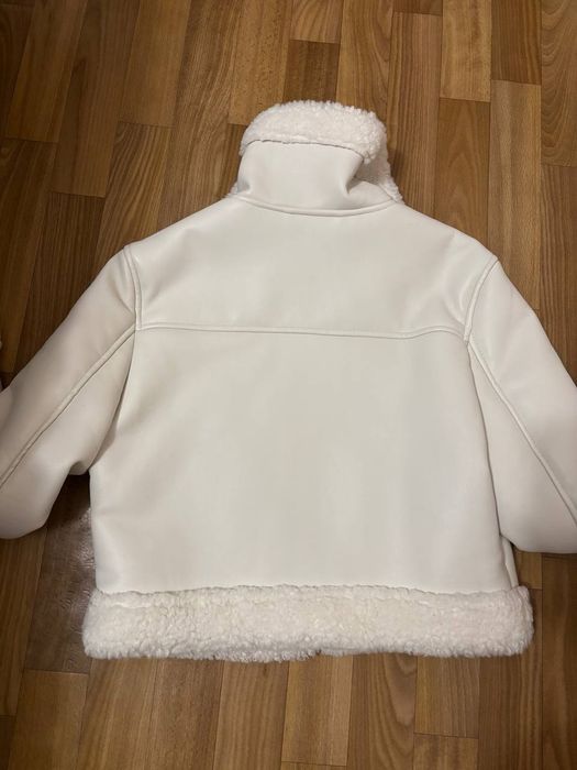 Дублянка жіноча білого кольору