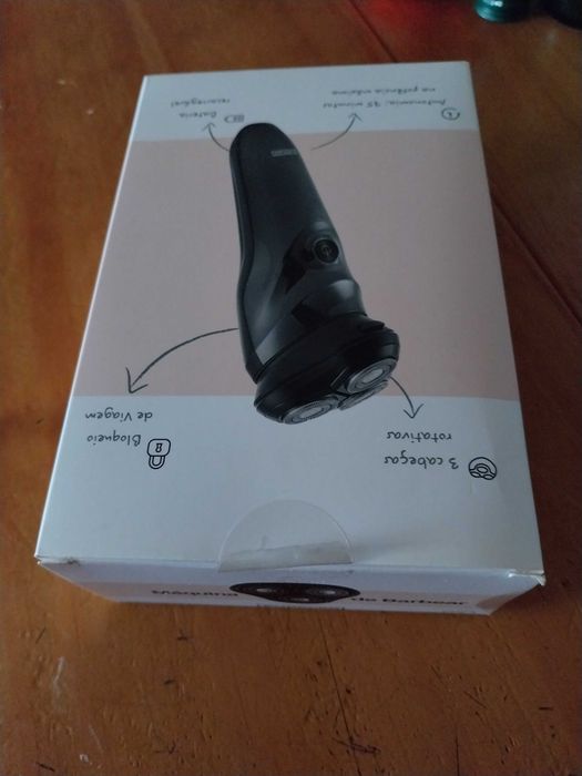 Máquina de barbear eléctrica