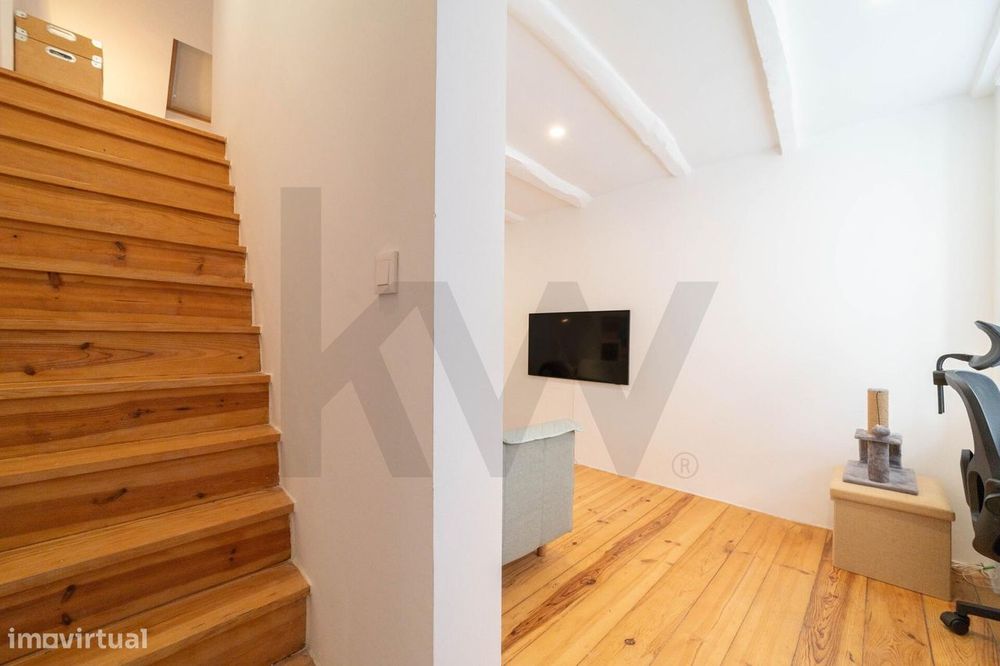 Apartamento T1 Duplex em São Vicente - Lisboa