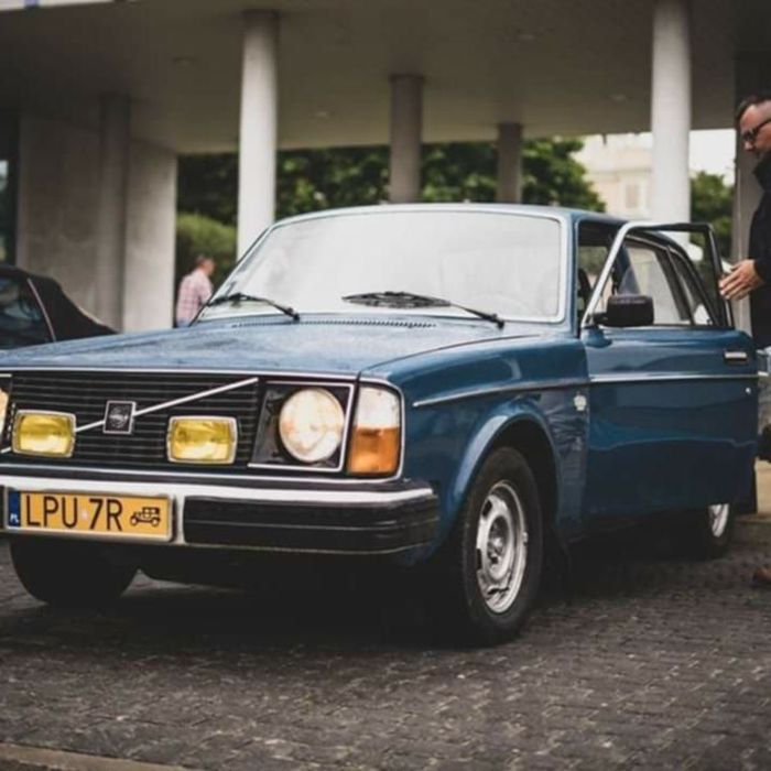 Volvo 245