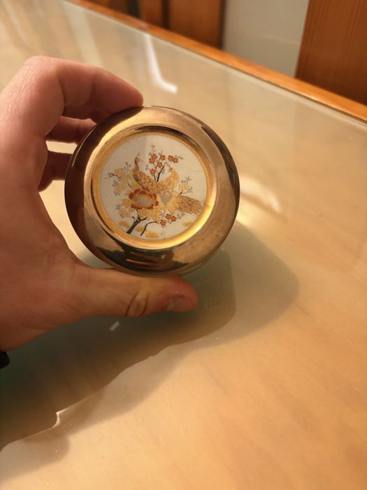 Pequena Caixa em Porcelana Japonesa com Ouro 24KT