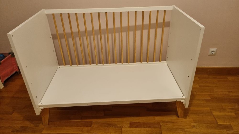 BERÇO ZIPPY - branco e carvalho