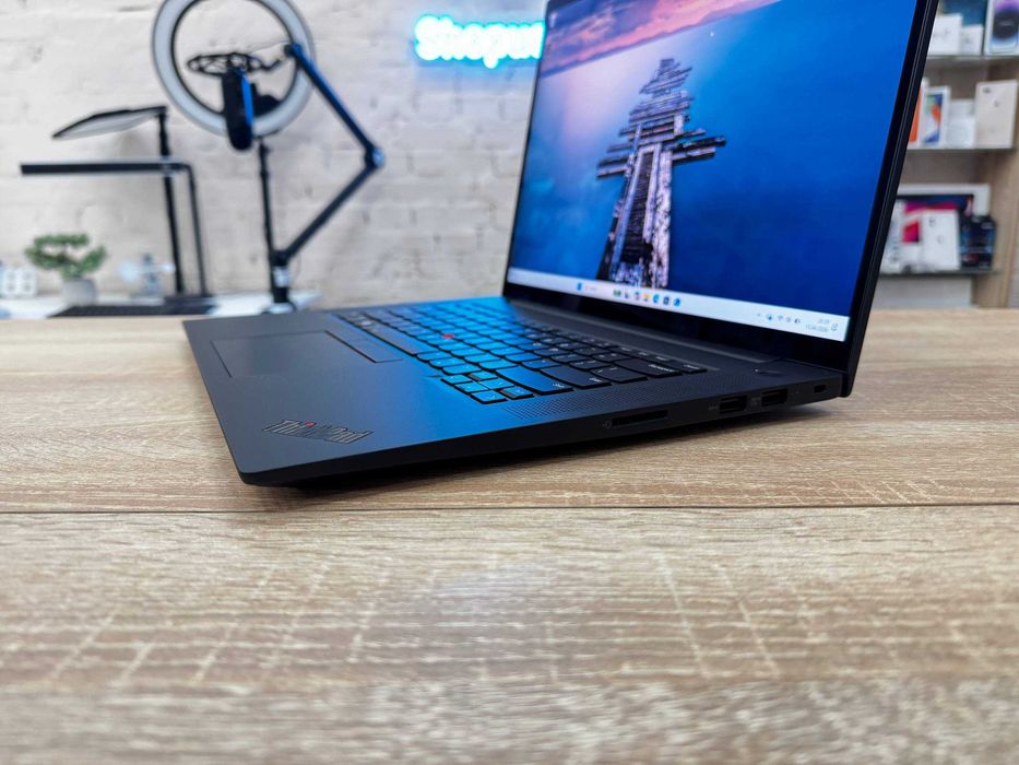 Ноутбук Lenovo ThinkPad P1 Gen 4 32RAM 512SSD i7-10875