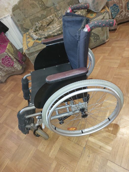 Инвалидная коляска