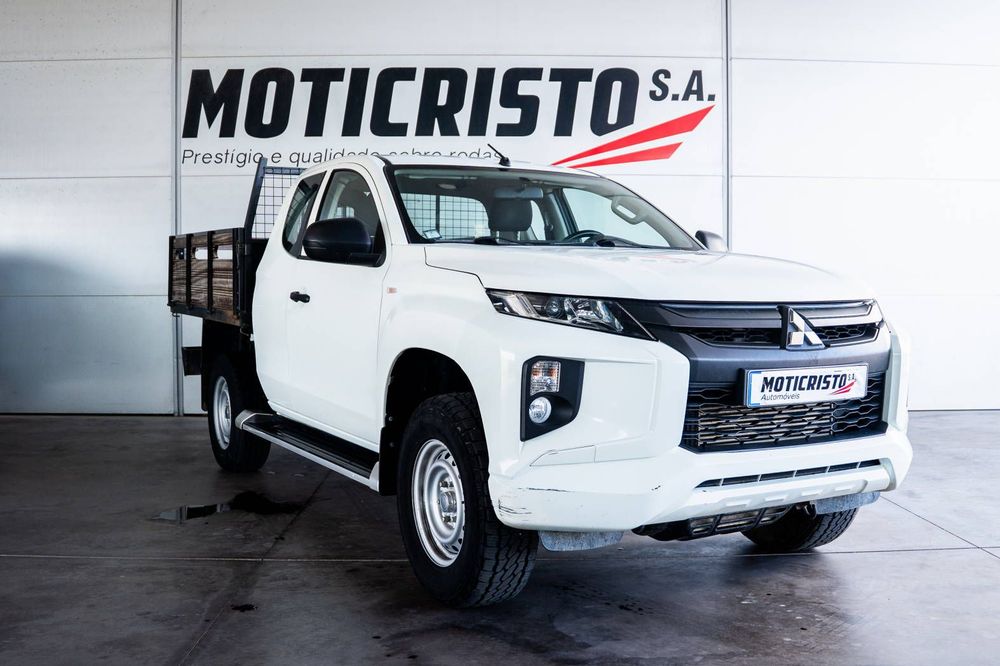 Mitsubishi L 200 2.3 Di-D Club Invicte 4X4