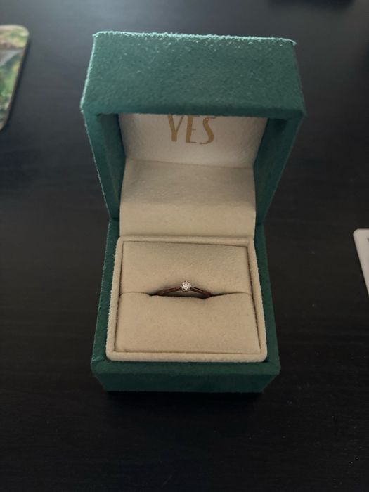 Pierścionek zaręczynowy YES diament, rożowe złoto