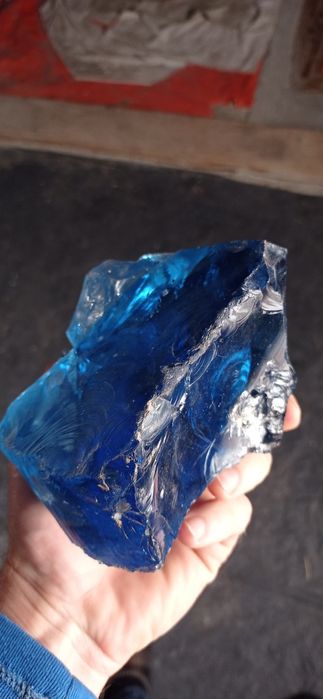 Камінь синій скляний