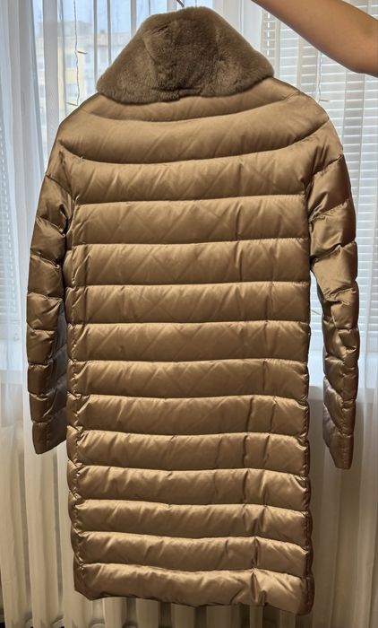 Продам пуховик-пальто  Carardli с мехом 42-44 р