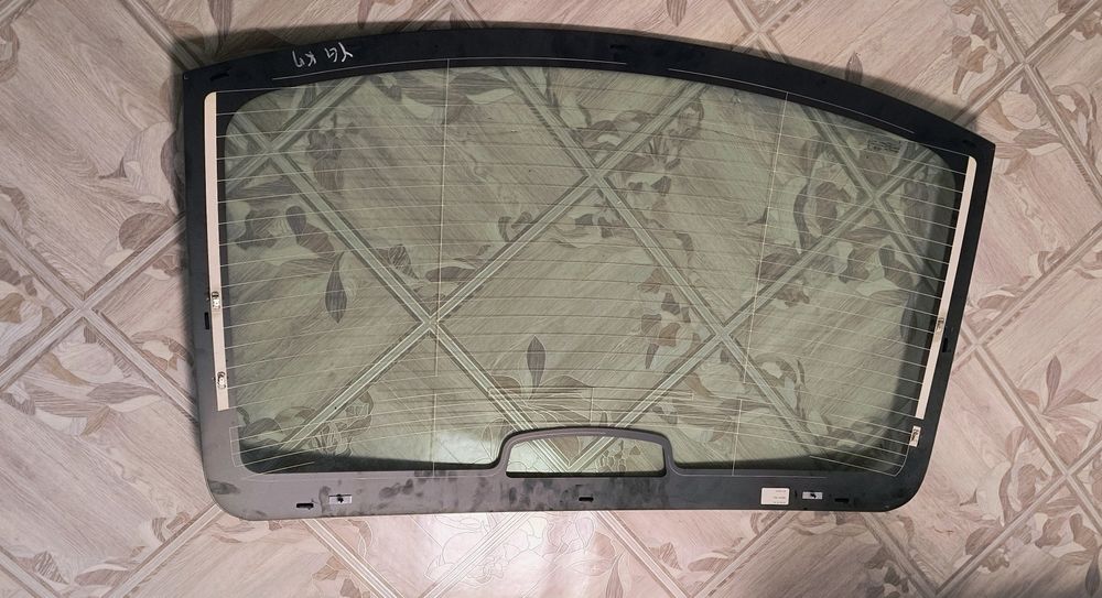 Стекло заднее Kia K7(Cadenza) 2016