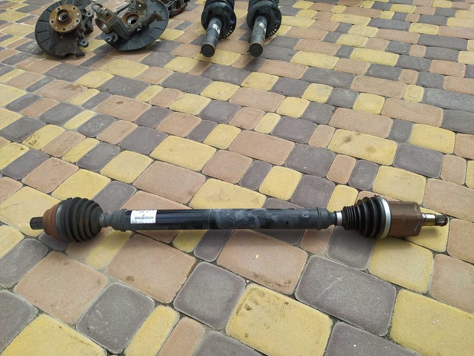 Полуось 2.5 1.8 volkswagen 561407271A пассат Б7 сша 561407271 AA Q