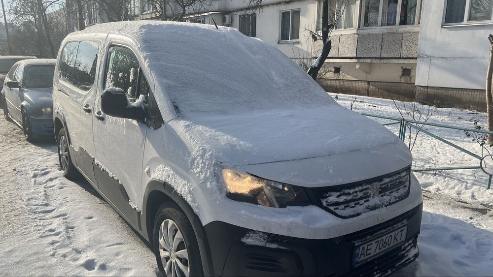 Пежо рифтер . Партнер