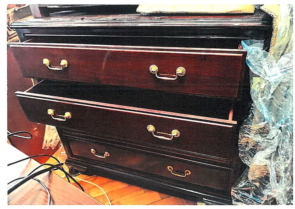 Venda de móveis/antiguidades