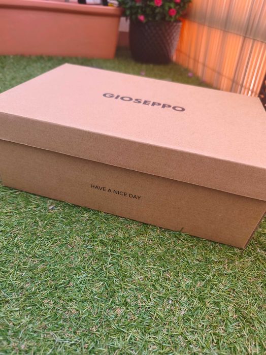 Sapatos Gioseppo