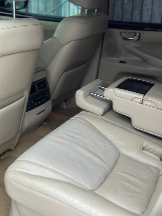 Продам Lexus LX 570 (2011) стан відмінний