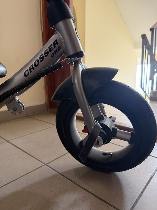 Дитячий велосипед для найменших з ручкою