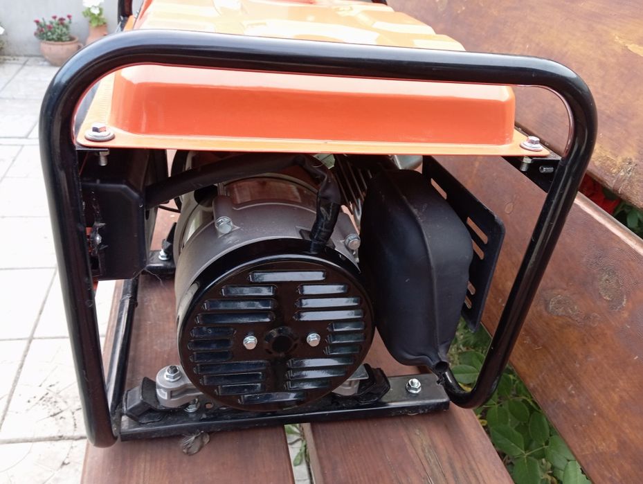 Продам генератор