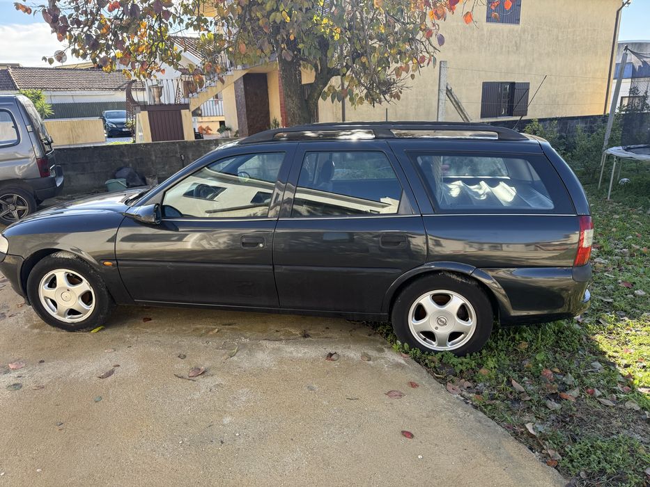 Opel astra em bom estado