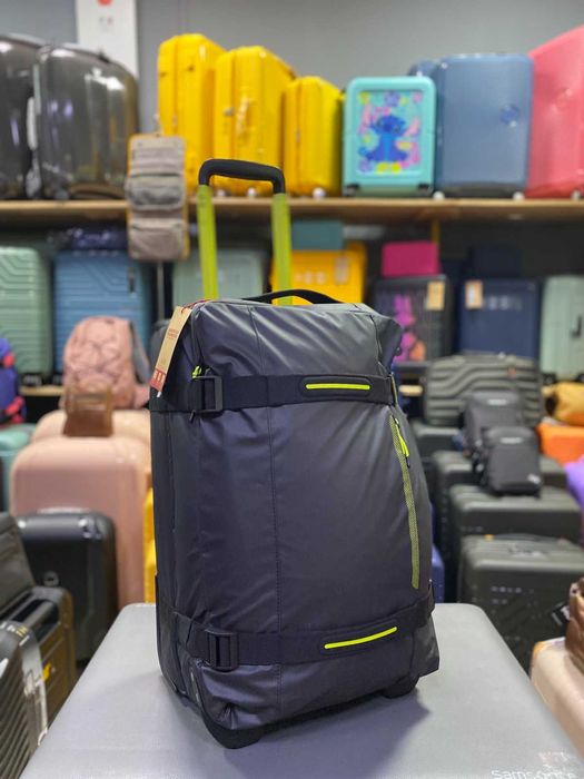 Дорожня сумка American Tourister Urban Track середня ультралегка 2,6кг