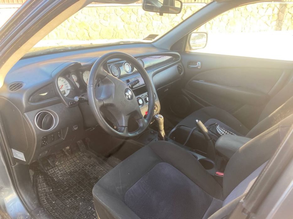 Міцубісі аутлендер 2.0