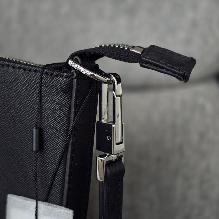 Чохол для ноутбука Calvin Klein