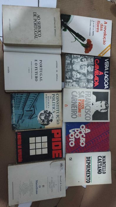Lote 23 Livros de Politica e História de Portugal