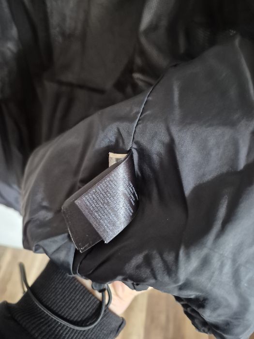 Чорна чоловіча вітровка The north face