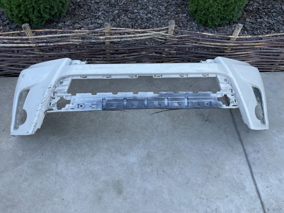 Передній бампер  Toyota Highlander  2016-2017-2018-2019-2020