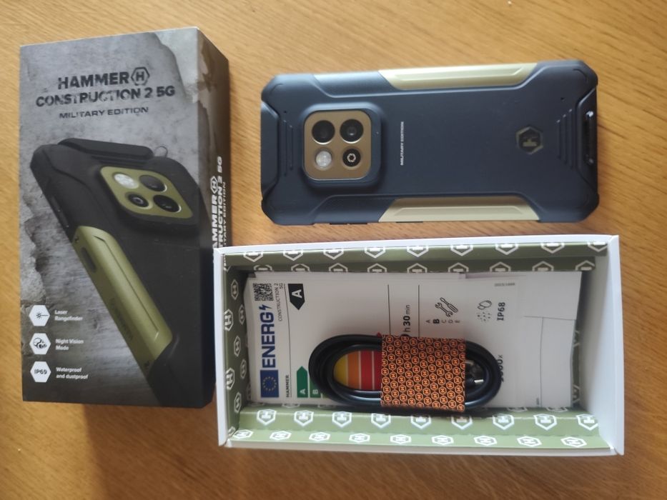 Telefon hammer construction
